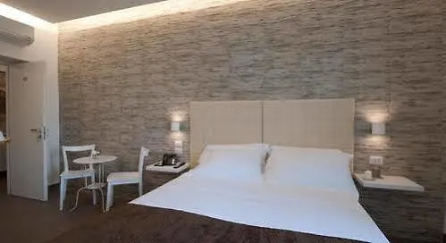 Domus Castroni Pompeo Magno 4* Roma